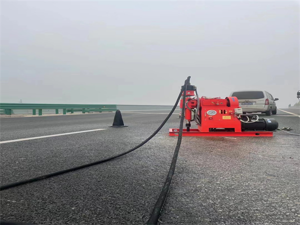 交城马路路基路面开裂下沉注浆加固灌浆